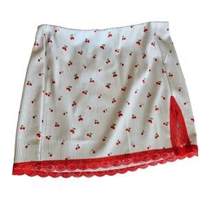 H&M Divided Ribbed Lace Detail Mini Skirt Cherry Print Women's Size Small Fruit